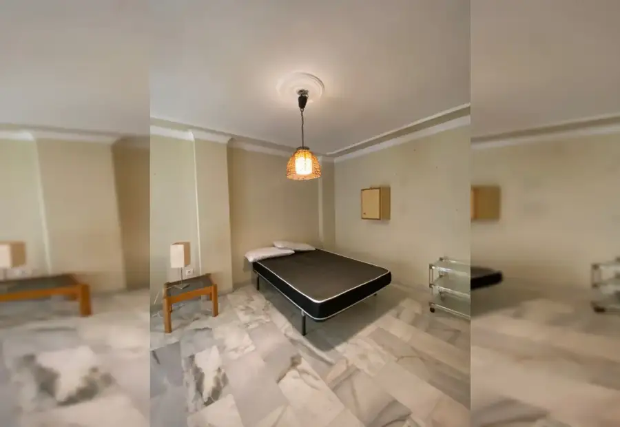 Se alquila habitación en piso compartido de 5 habitaciones en Pulpí, gastos incluidos en Almería