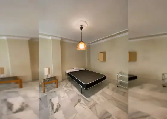 Se alquila habitación en piso compartido de 5 habitaciones en Pulpí, gastos incluidos en Almería