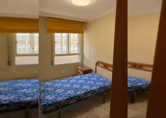 Se alquila habitación en piso compartido de 5 habitaciones en Pulpí, gastos incluidos en Almería