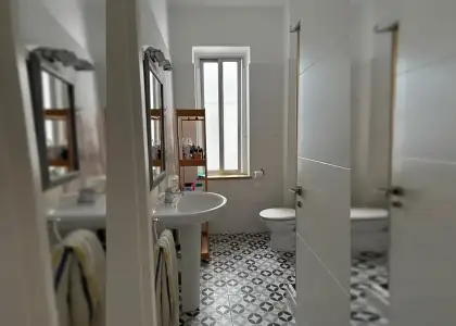 Se alquila habitación en piso compartido de 5 habitaciones en Salamanca, todos los gastos incluidos. en Salamanca
