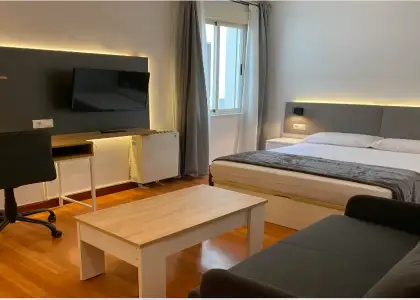 Se alquila habitación en piso compartido de 5 habitaciones en Salamanca. en Salamanca