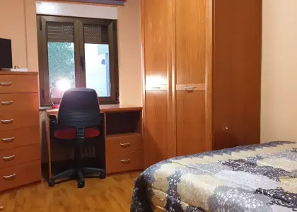 Se alquila habitación en piso compartido de 5 habitaciones en Salamanca en Salamanca