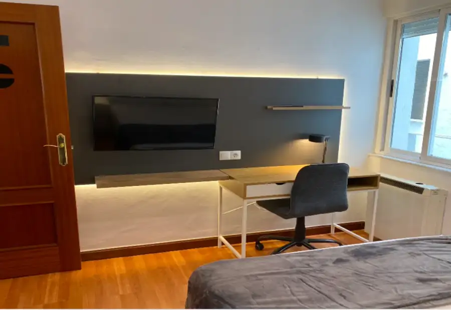 Se alquila habitación en piso compartido de 5 habitaciones en Salamanca. en Salamanca