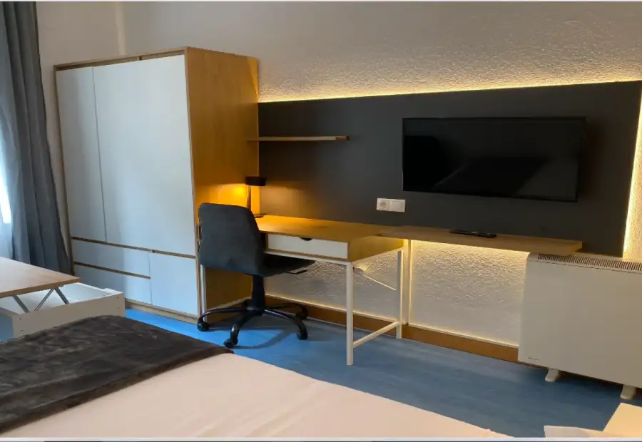 Se alquila habitación en piso compartido de 5 habitaciones en Salamanca en Salamanca