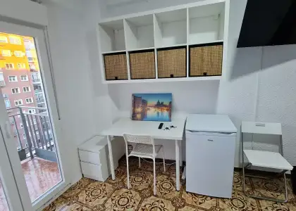 Se alquila habitación en piso compartido de 5 habitaciones en Zaragoza, solo estudiantes en Zaragoza