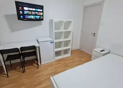 Se alquila habitación en piso compartido de 5 habitaciones en Zaragoza, solo estudiantes en Zaragoza