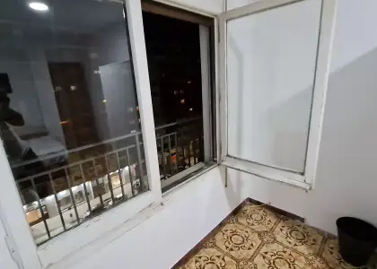 Se alquila habitación en piso compartido de 5 habitaciones en Zaragoza, solo estudiantes en Zaragoza