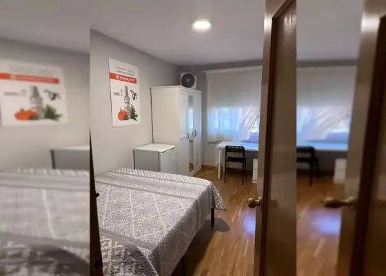 Se alquila habitación en piso compartido de 5 habitaciones en Zaragoza, solo estudiantes