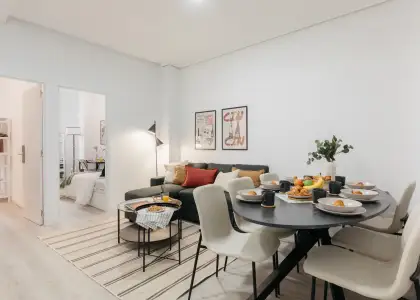Se alquila habitación en piso compartido de 6 habitaciones en La Gran Vía en Valencia