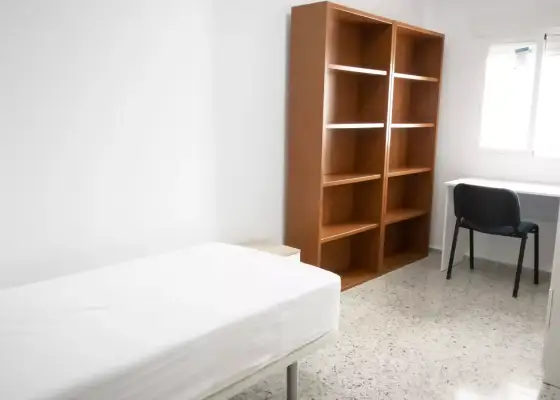 Se alquila habitación en piso compartido en Córdoba