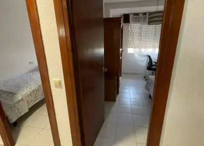 Se alquila habitación en piso de 3 dormitorios en El Zapillo en Almería