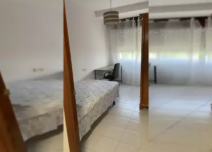 Se alquila habitación en piso de 3 dormitorios en El Zapillo en Almería