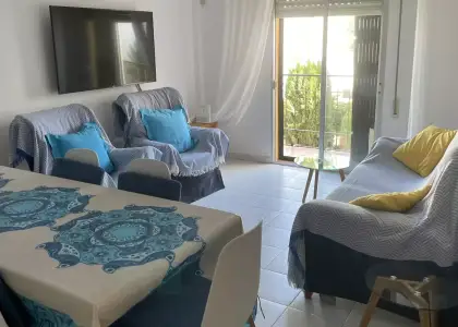 Se alquila habitación en piso de 3 dormitorios en El Zapillo en Almería