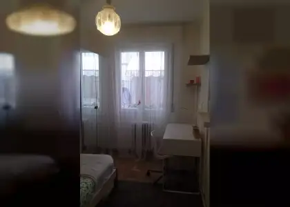 Se alquila habitación en piso de 3 habitaciones en Pamplona en Pamplona