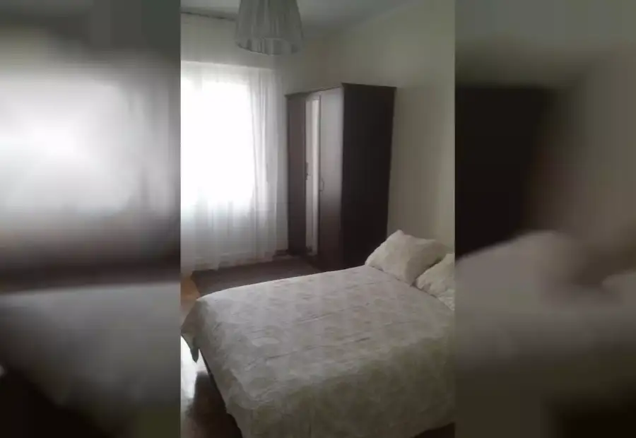 Se alquila habitación en piso de 3 habitaciones en Pamplona en Pamplona