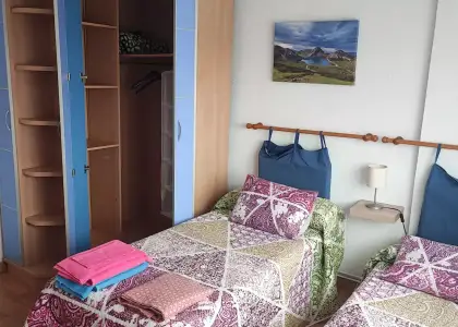 Se alquila habitación en piso de 3 habitaciones en San Roque, Santander en Santander