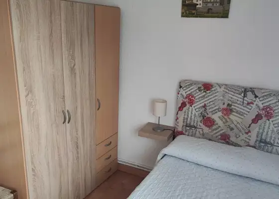 Se alquila habitación en piso de 3 habitaciones en San Roque, Santander