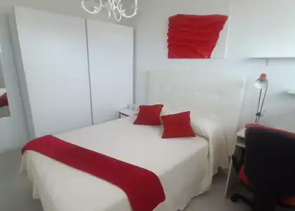 Se alquila habitación en piso de 3 habitaciones en Santander en Santander