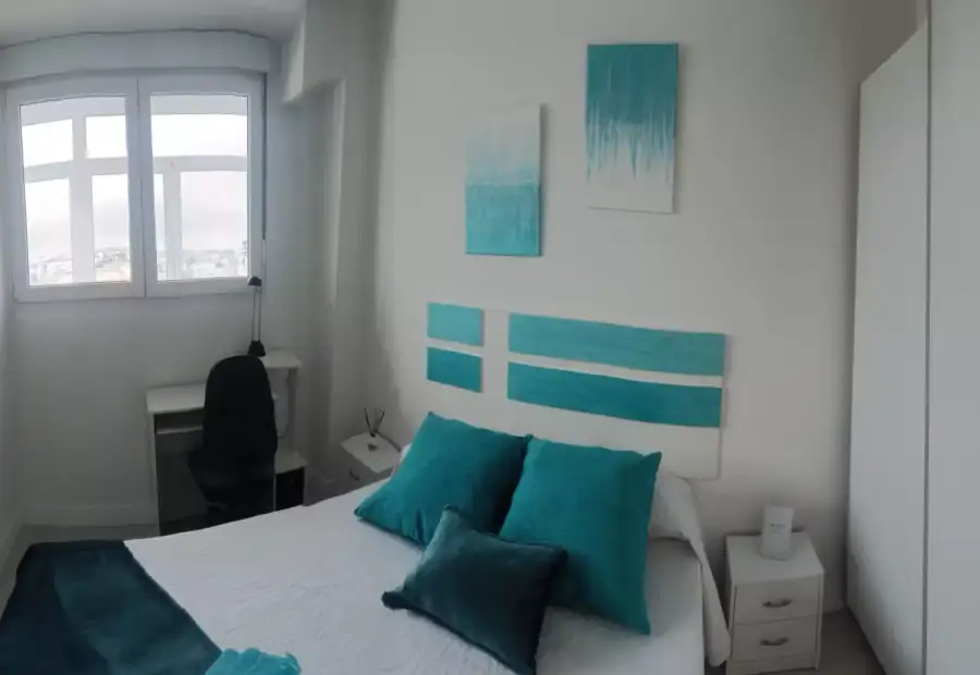 Se alquila habitación en piso de 3 habitaciones en Santander en Santander