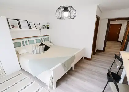 Se alquila habitación en piso de 4 habitaciones en Bilbao en Bilbao