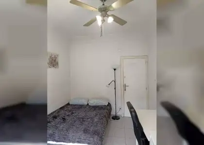 Se alquila habitación en piso de 4 habitaciones en Zaragoza en Zaragoza