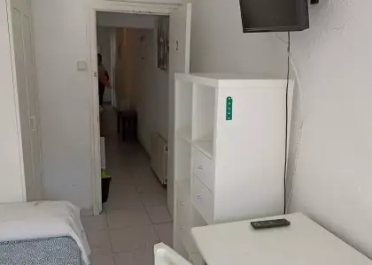 Se alquila habitación en piso de 4 habitaciones en Zaragoza en Zaragoza