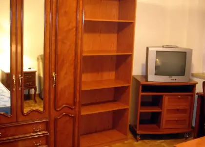 Se alquila habitación en piso de 5 dormitorios en Salamanca - Mujeres en Salamanca