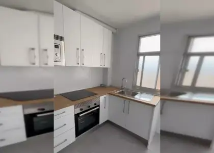 Se alquila habitación en piso de 5 habitaciones en Almería en Almería
