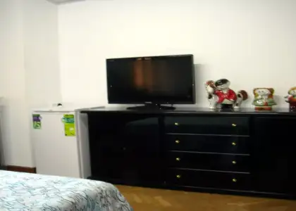 Se alquila habitación en piso de 5 habitaciones en Salamanca - Mujeres en Salamanca