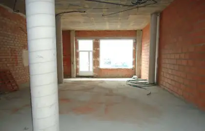 Se alquila local comercial a estrenar en Manzanares