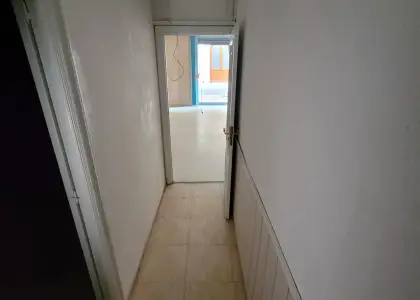 Se alquila local comercial centrico en Albacete