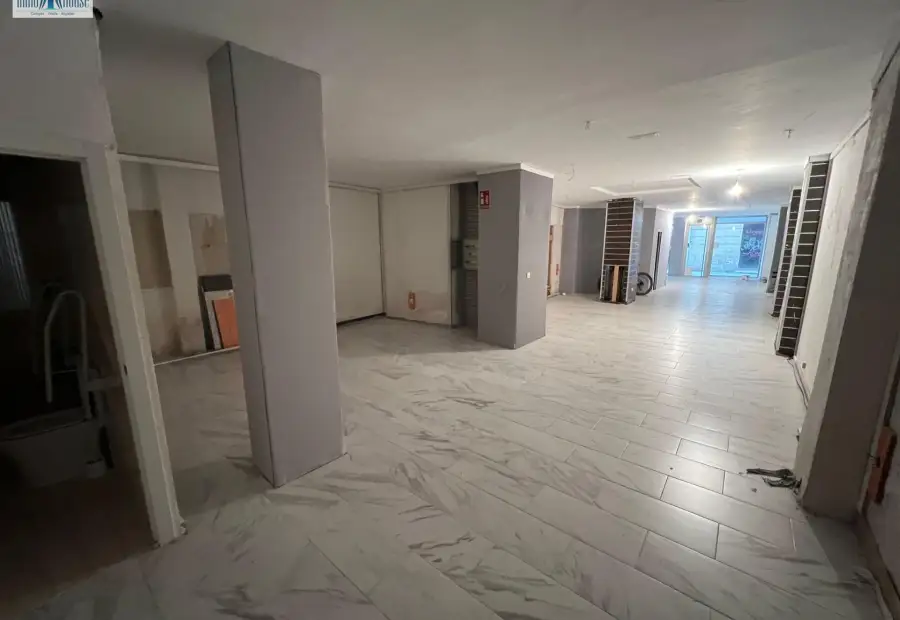 Se alquila local comercial - centrico en Albacete