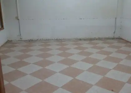 Se alquila local comercial totalmente centrico en Manzanares
