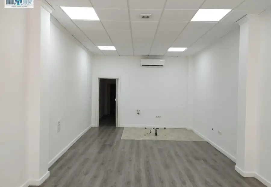 Se alquila local comercial -zona feria en Albacete