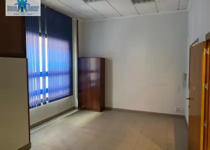 Se alquila o vende local en Albacete - industria en Albacete