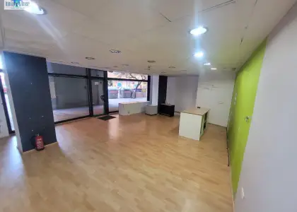 Se alquila o vende local zona centro en Albacete