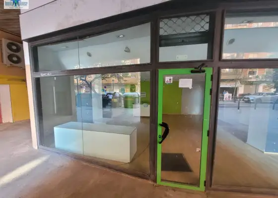 Se alquila o vende local zona centro en Albacete