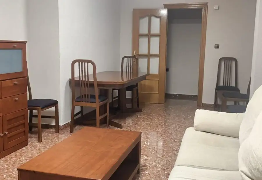 Se alquila piso en zona Parque Abelardo Sanchez en Albacete