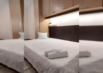 Se alquilan habitaciones en apartamento de 5 habitaciones en Parque De Juan De Austria en Valladolid