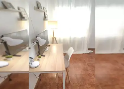 Se alquilan habitaciones en apartamento de 5 habitaciones en Parque De Juan De Austria en Valladolid