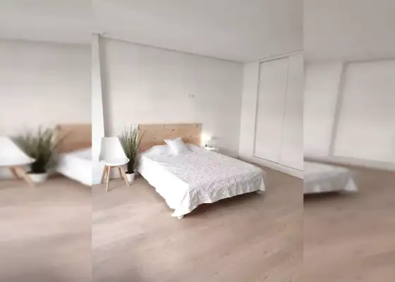Se alquilan habitaciones en apartamento de 5 habitaciones en Parque De Juan De Austria en Valladolid
