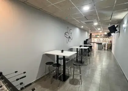 Se traspasa negocio - Poligono Campollano en Albacete