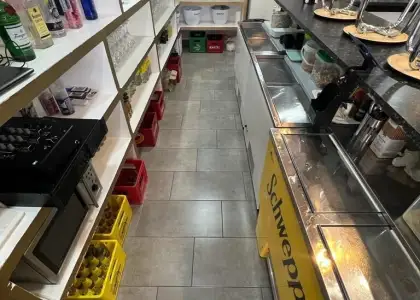 Se traspasa negocio - Poligono Campollano en Albacete