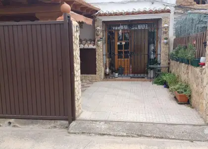 Se vende adosado circunvalacion ( fatima ) en Albacete