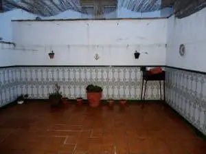Se vende adosado de cuatro dormitorios en zona residencial a escasos metros del centro en Manzanares