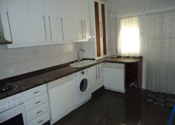 Se vende adosado de cuatro dormitorios en zona residencial en Manzanares
