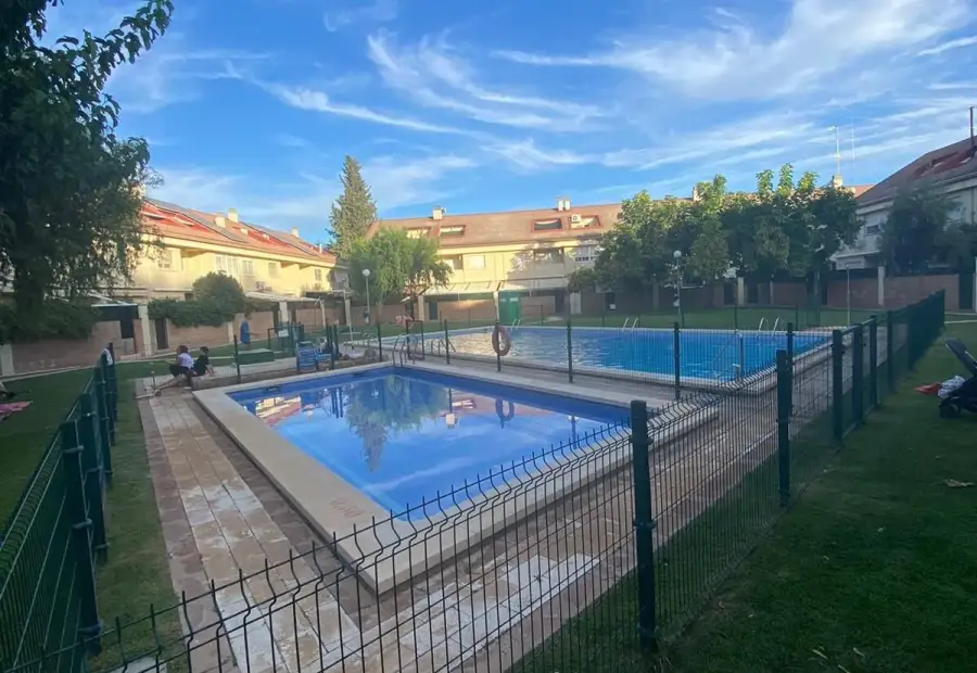 Se vende adosado en vereda de jaen en Albacete
