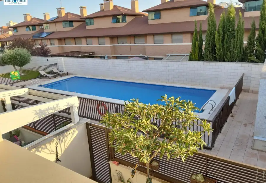 Se vende adosado - facultad de medicina en Albacete