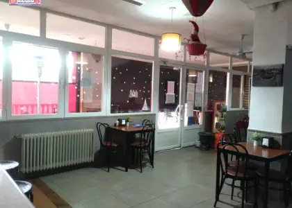 Se vende cafeteria y vivienda en el centro de Pedro Muñoz(ciudad real) negocio con actividad en Pedro Muñoz