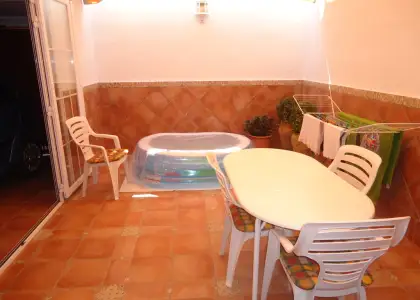 Se vende casa adosada centrica de cuatro dormitorios en Manzanares